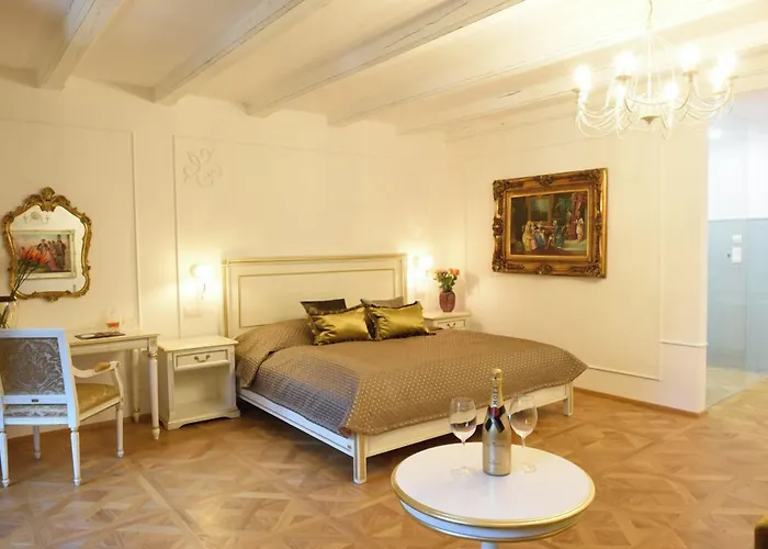 Spa Beerland Chateaux - U Zlate Hrusky / At Golden Pear Prag